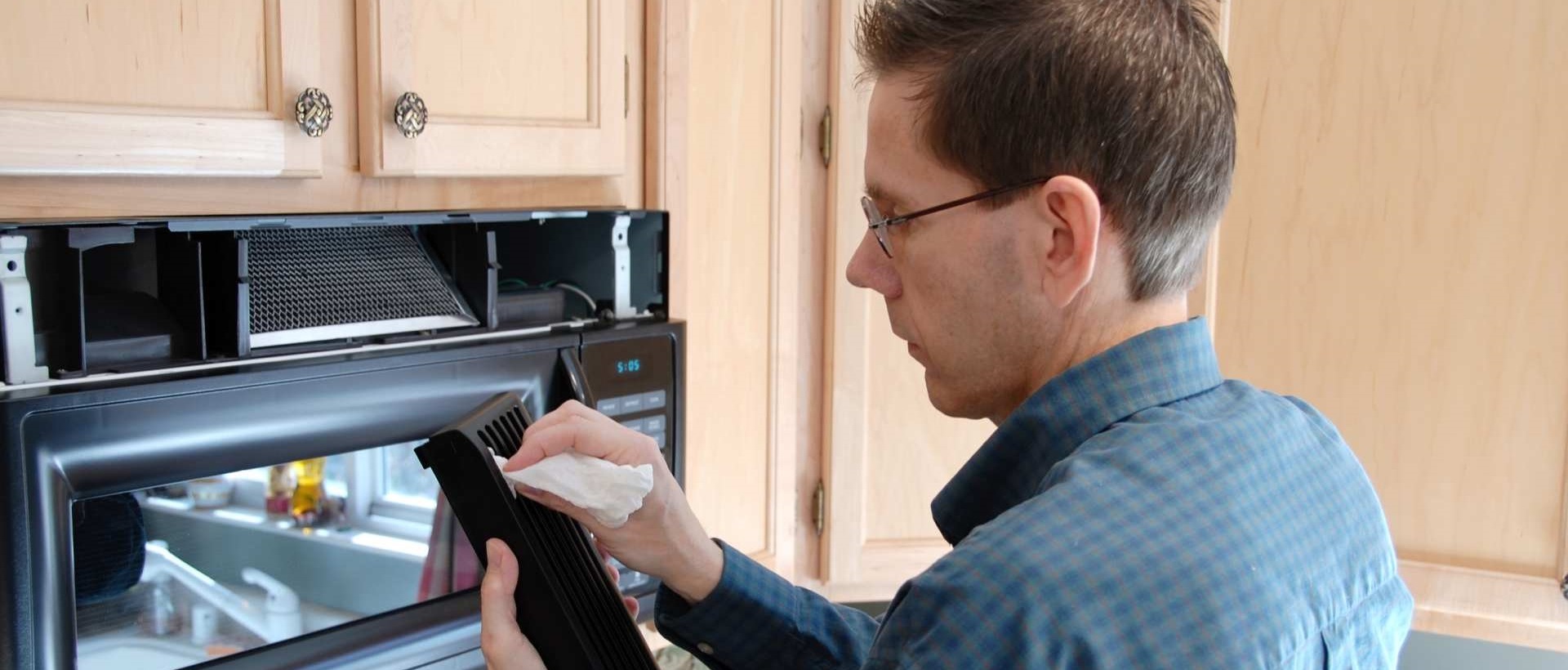 Kitchen fitters RM14